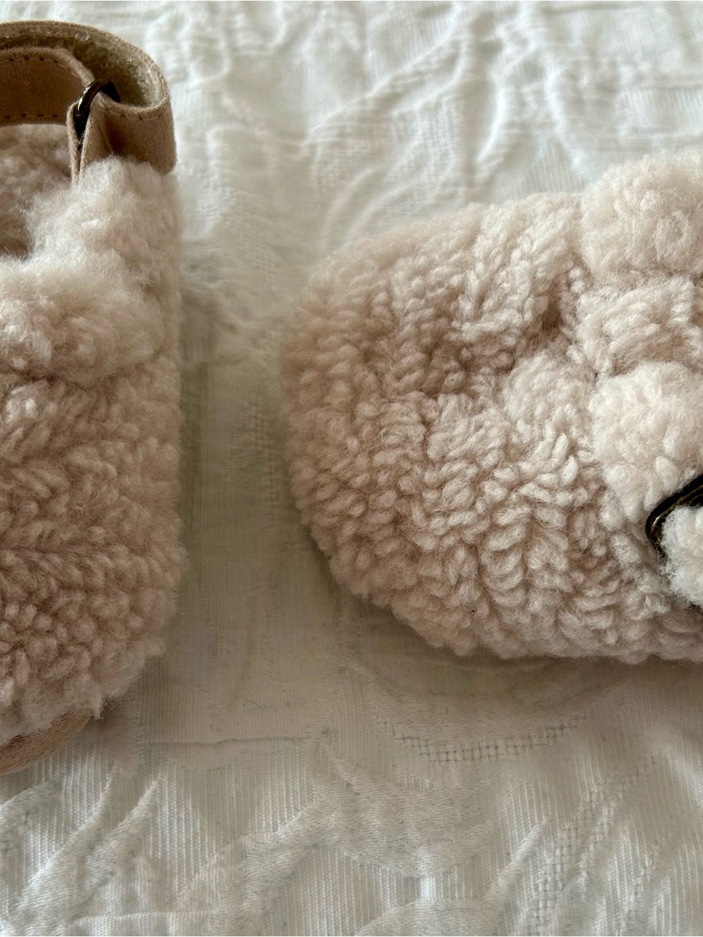 GAP Plush Sherpa Baby Walker Slippers in cream - Picture 2 of 3